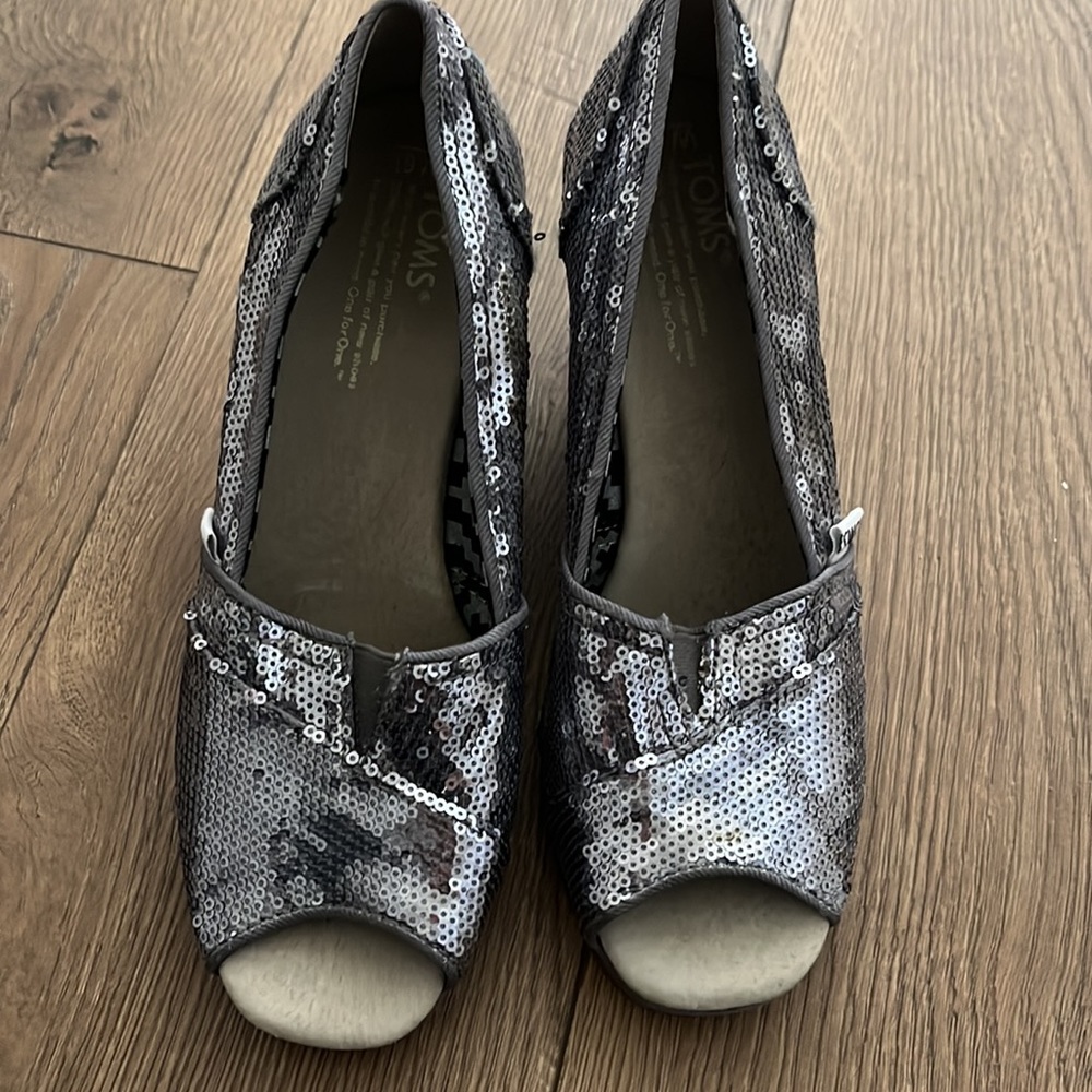 Like new Toms silver sequins wedge shoes. Size 6.5